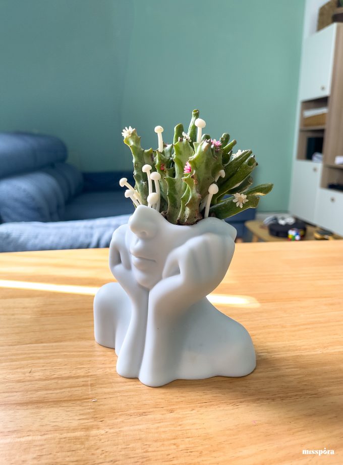 Escultura Viva Reina Espora – Resina